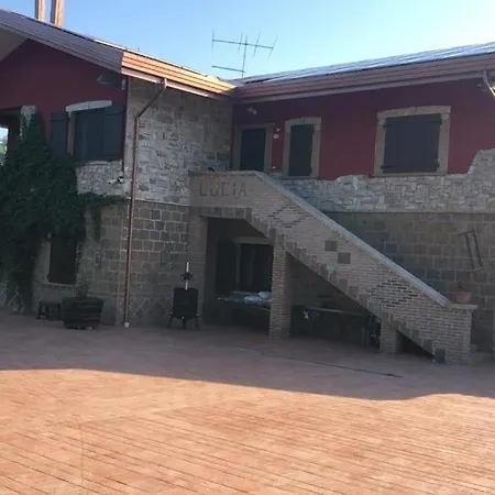 Tenuta Acquaviva *